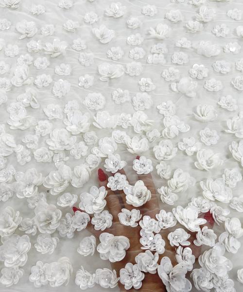 MI 14957 A Dantelă / broderie alb ivory cu flori 3D cu mărgele și cristale - Ambar Textile