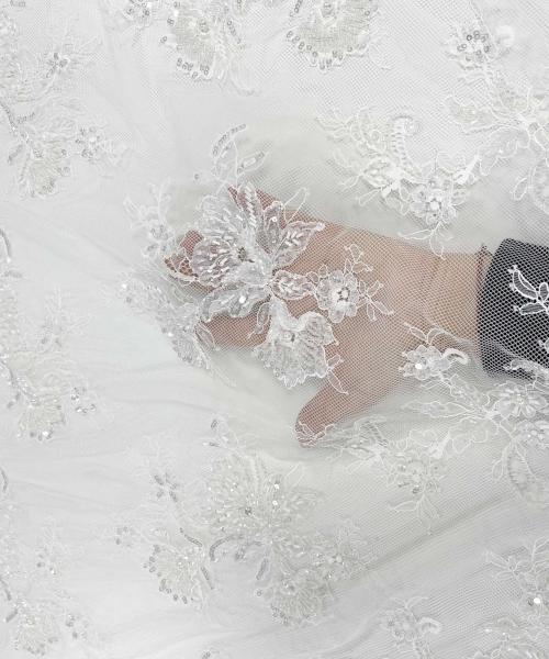 MI 6581 - Dantelă / broderie Chantilly cu mărgele, perle și paiete ivory alb - Ambar Textile
