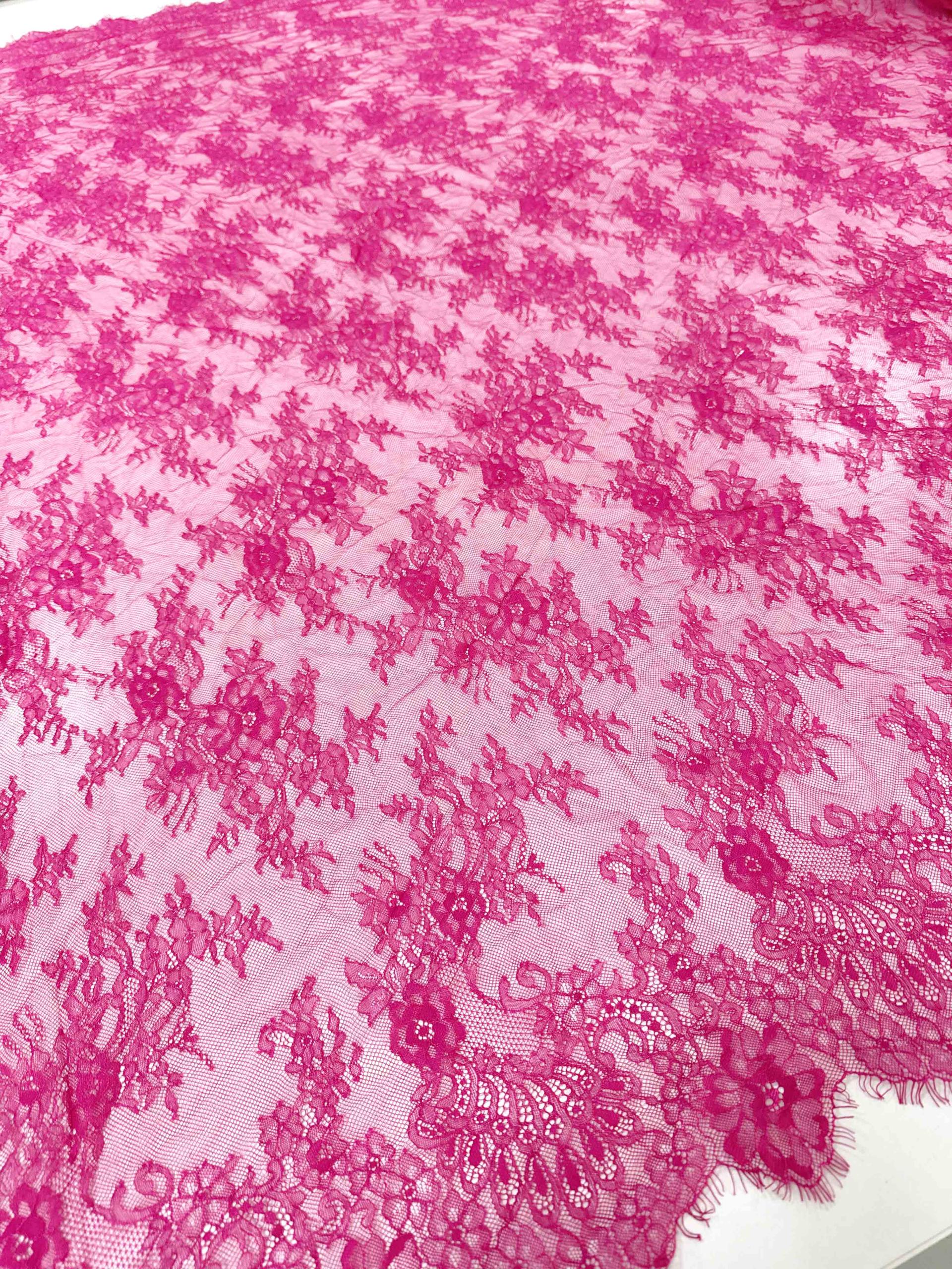 MC 148-5 01 - Dantela tip Chantilly roz fuxia - Ambar Textile